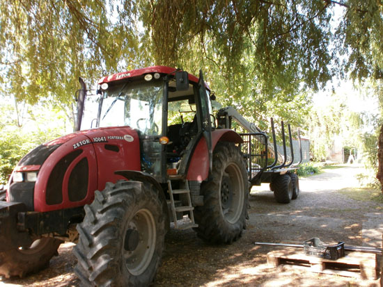 A pórul járt munkagép